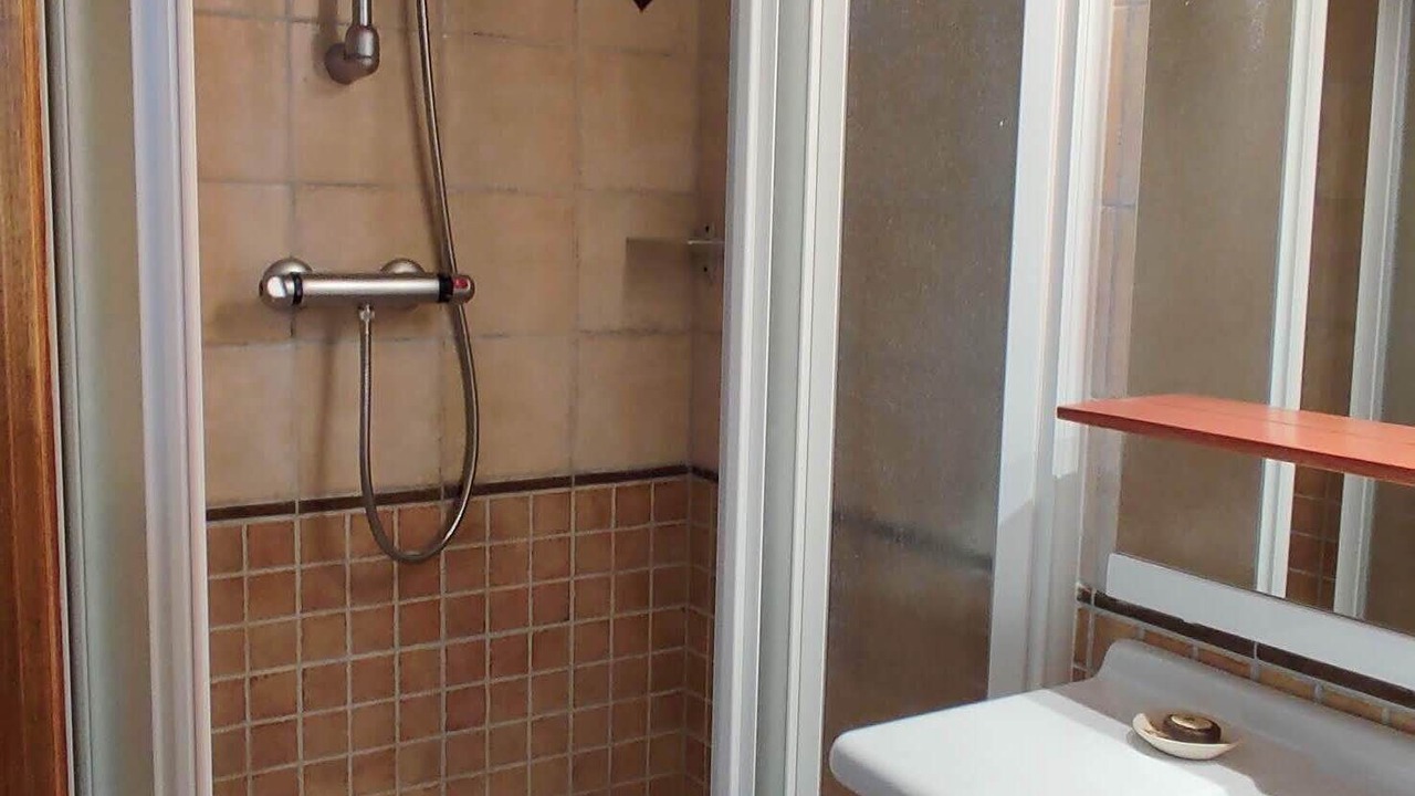 Photo of Bathroom in Puygaillard-de-Quercy