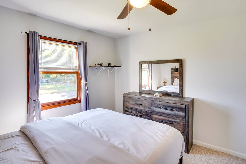 Photo of Bedroom in Jefferson Heights