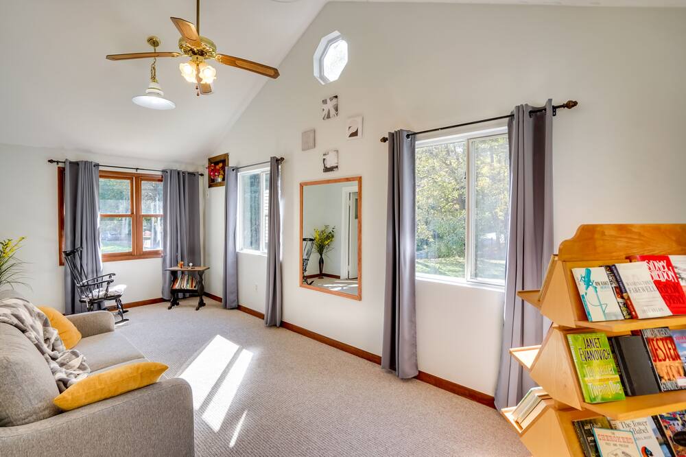 Photo of Others in Jefferson Heights