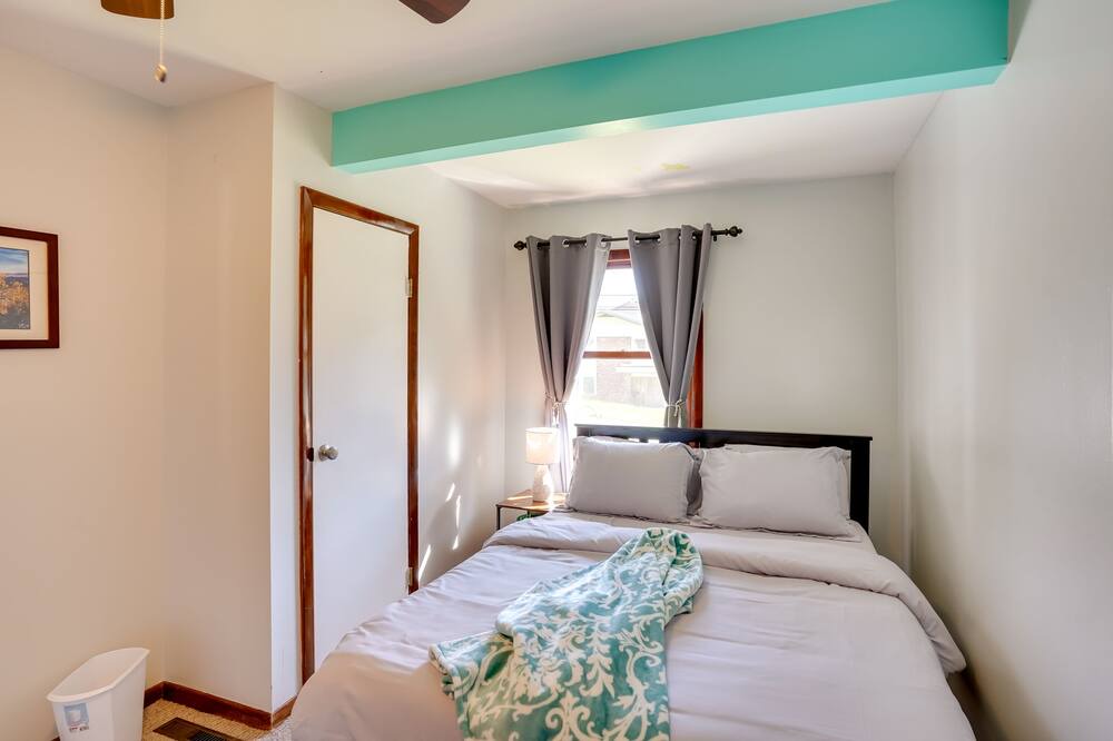 Photo of Bedroom in Jefferson Heights