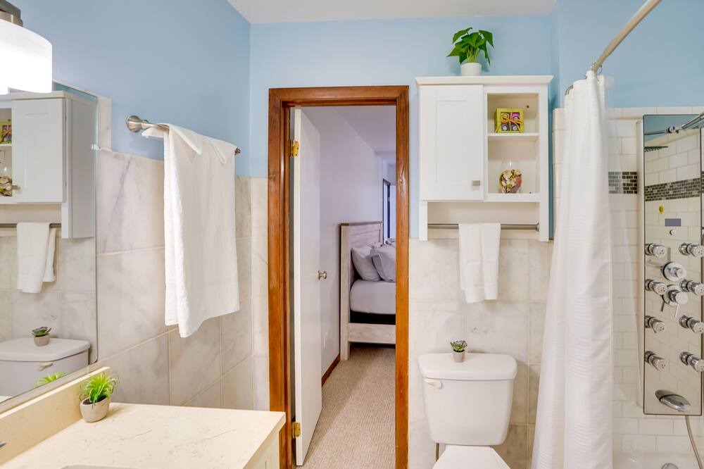 Photo of Bathroom in Jefferson Heights