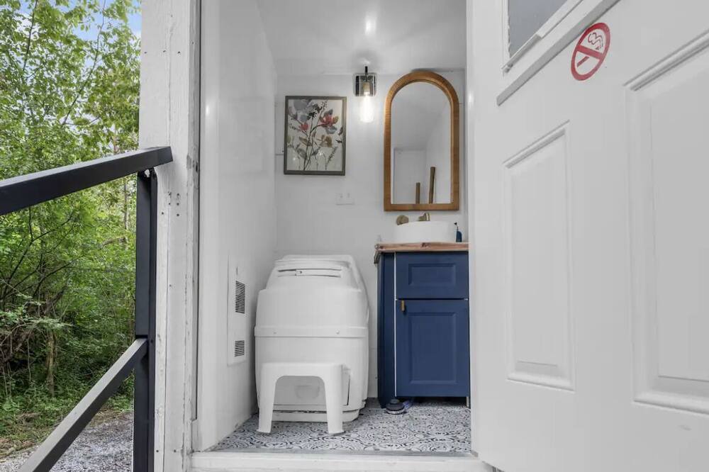 Photo of Bathroom in Fort Erie