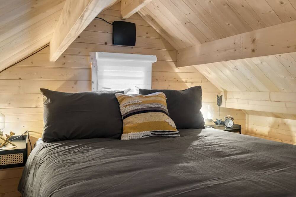 Photo of Bedroom in Fort Erie