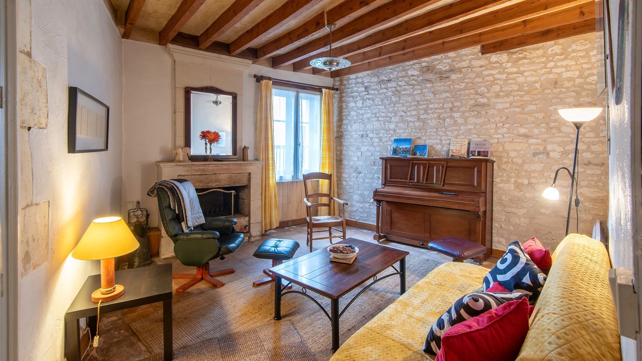 Photo of Livingroom in Verneuil-le-Chateau