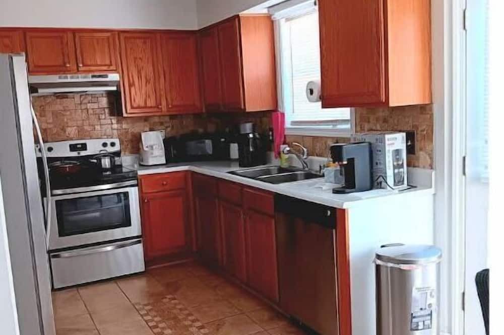 Photo of Kitchen in Radcliff