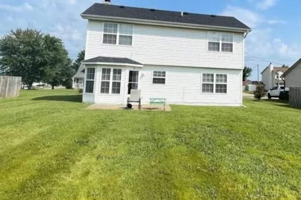 Photo of Outdoor in Radcliff