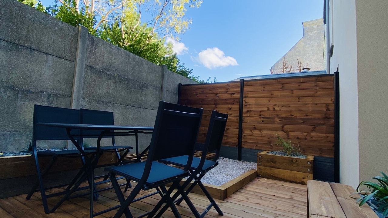 Photo of Patio Balcony in Regnezville-sur-Mer