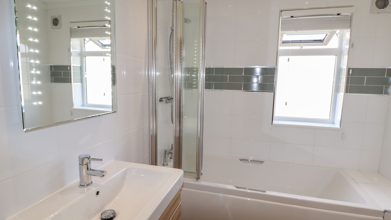 Photo of Others in Oakmere