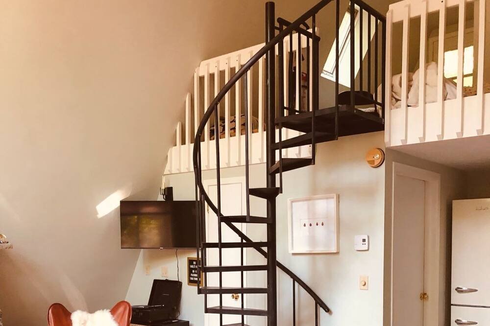 Photo of Livingroom in Henryville