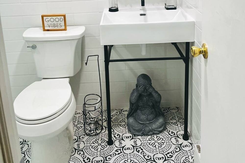 Photo of Bathroom in Henryville