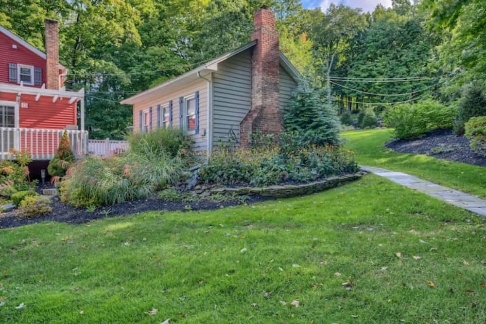 Photo of Outdoor in Firthcliffe