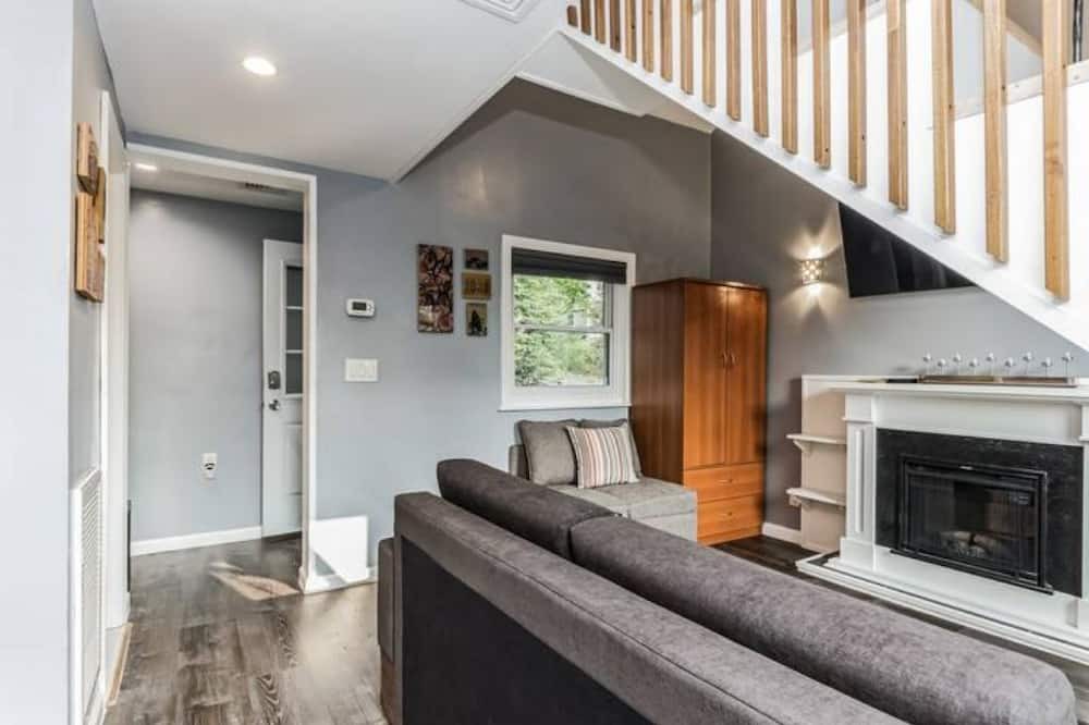 Photo of Livingroom in Firthcliffe