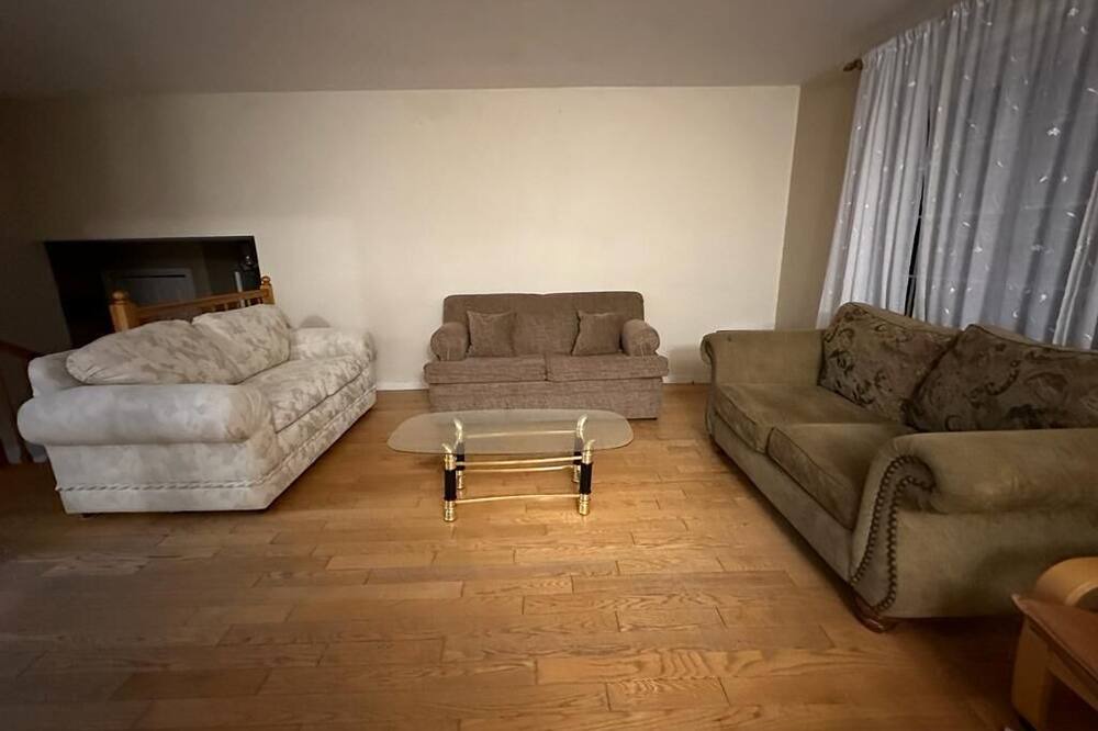 Photo of Livingroom in South Stormont