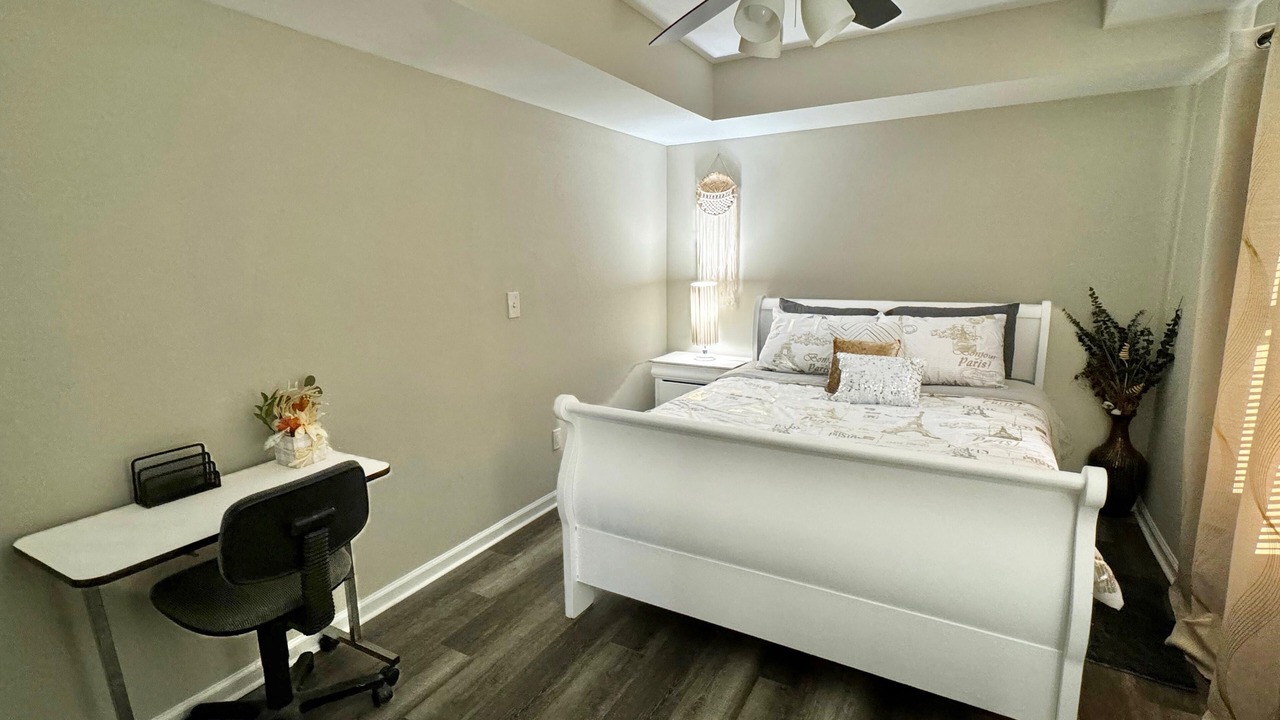 Photo of Bedroom in Dacula