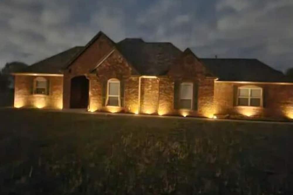 Photo of Outdoor in Verdigris