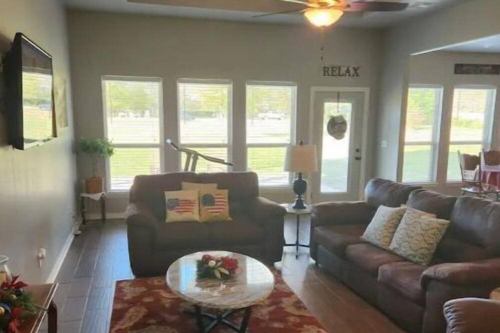 Photo of Livingroom in Verdigris