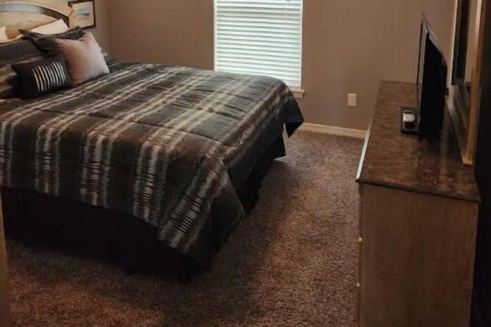 Photo of Bedroom in Verdigris