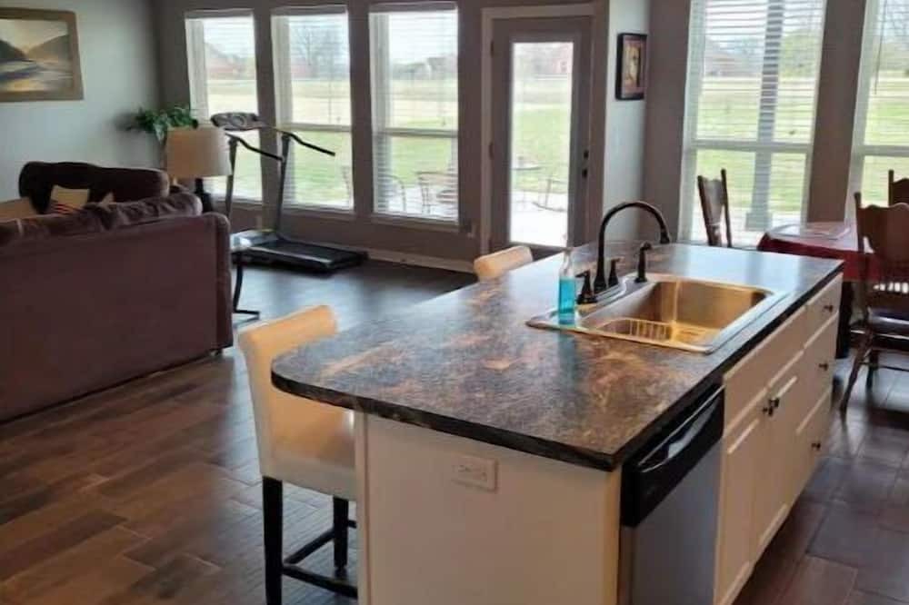 Photo of Kitchen in Verdigris