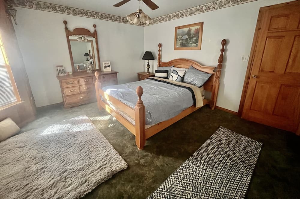 Photo of Bedroom in Cedar Ridge