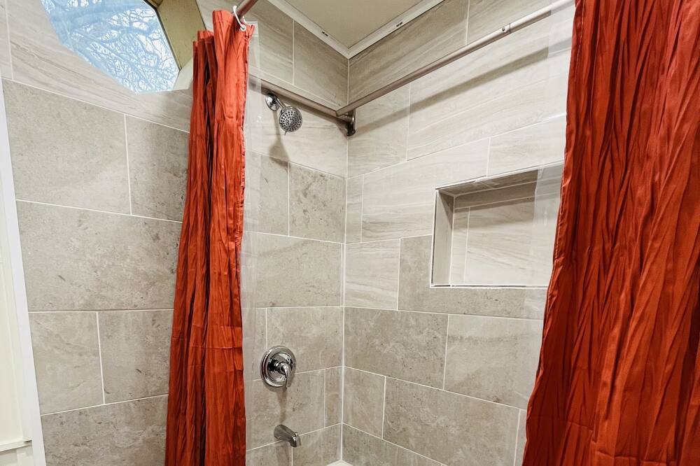 Photo of Bathroom in Battle Creek