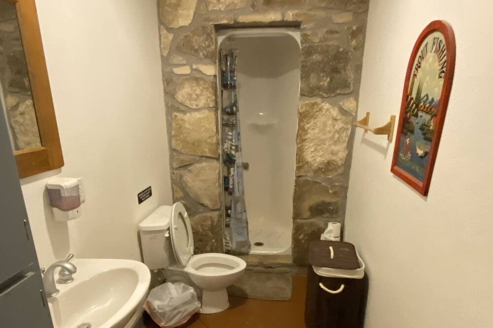 Photo of Bathroom in Hico