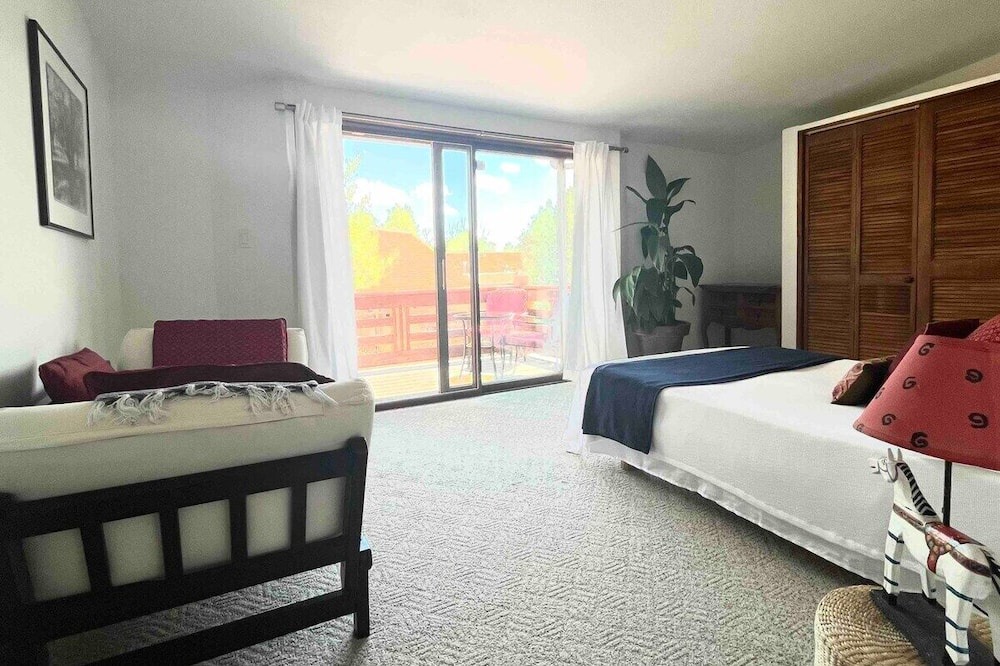 Photo of Bedroom in Crestone