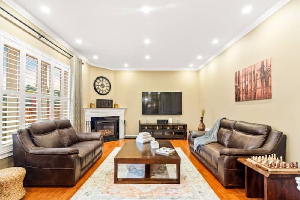 Photo of Livingroom in Erin