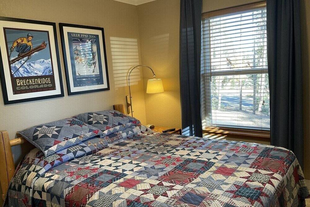 Photo of Bedroom in Boulder Ridge