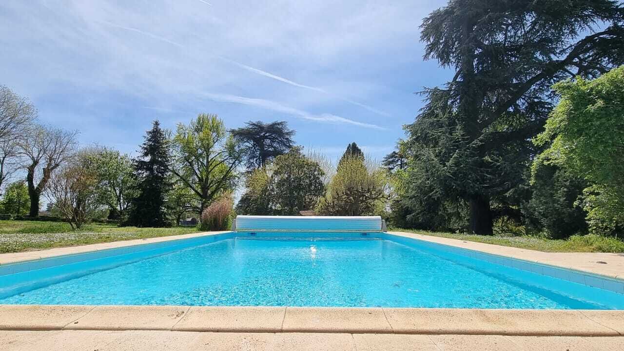 Photo of Outdoor in Valence