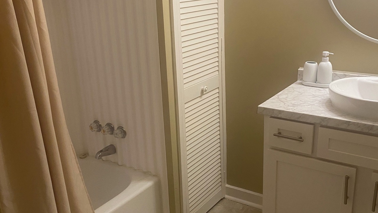 Photo of Others in Tunica