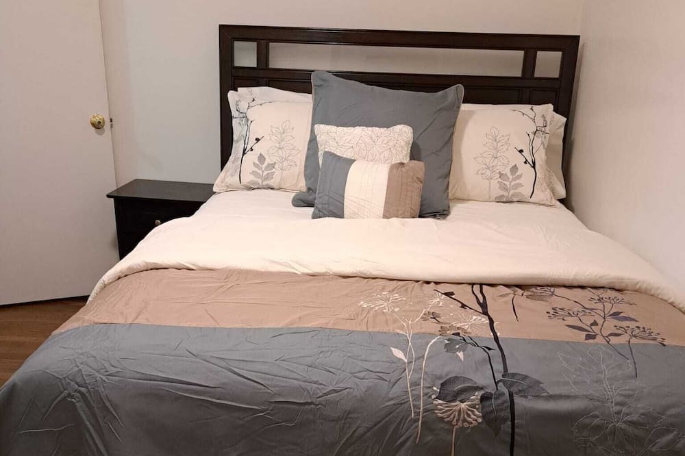 Photo of Bedroom in Hyattsville