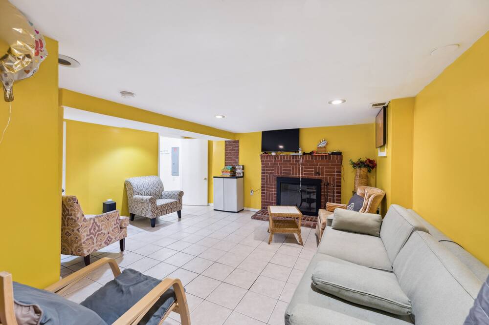 Photo of Livingroom in Hyattsville