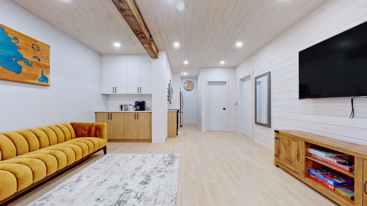 Photo of Livingroom in Penetanguishene