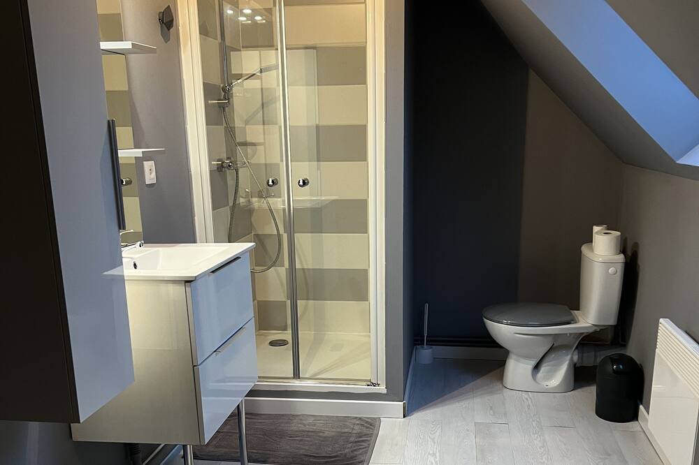 Photo of Bathroom in Monce-en-Belin