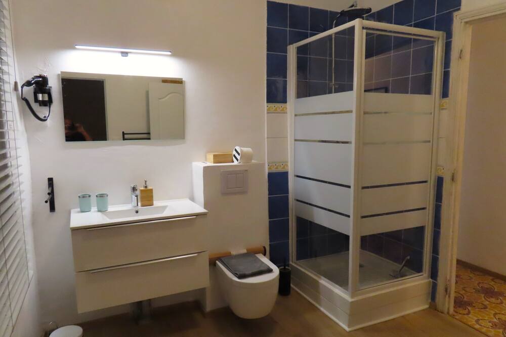 Photo of Bathroom in Faugeres