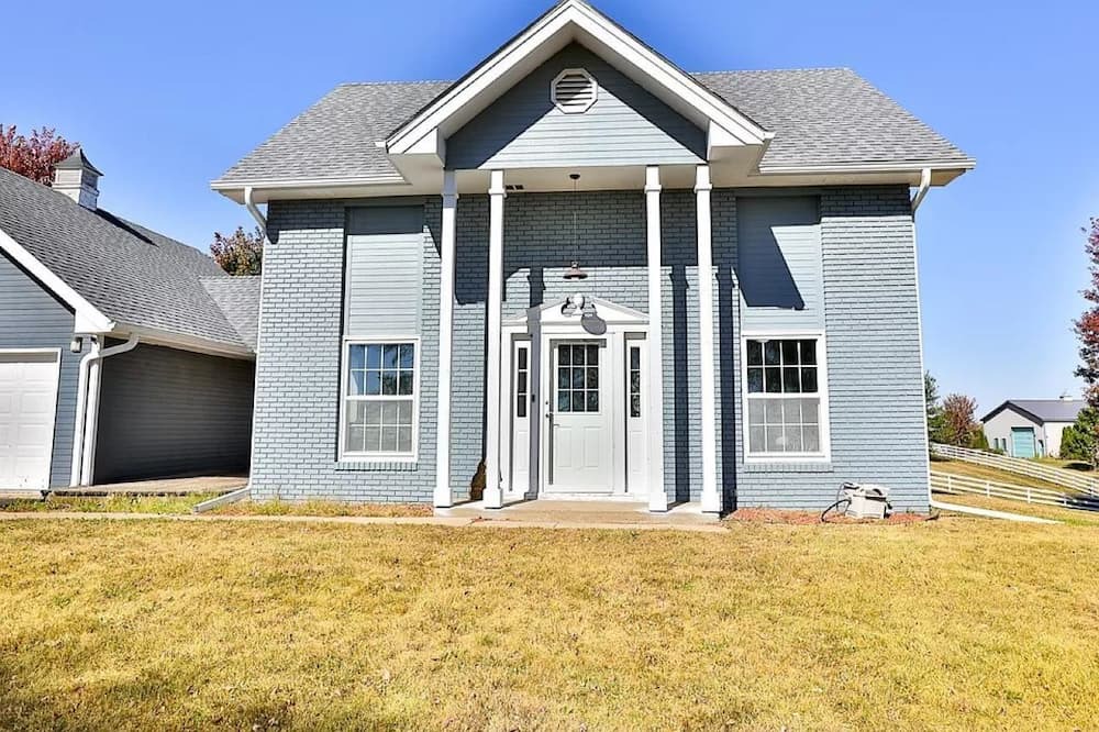 Photo of Outdoor in Booneville