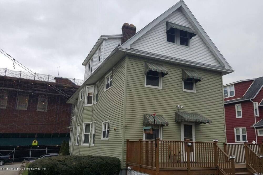 Photo of Outdoor in Port Richmond