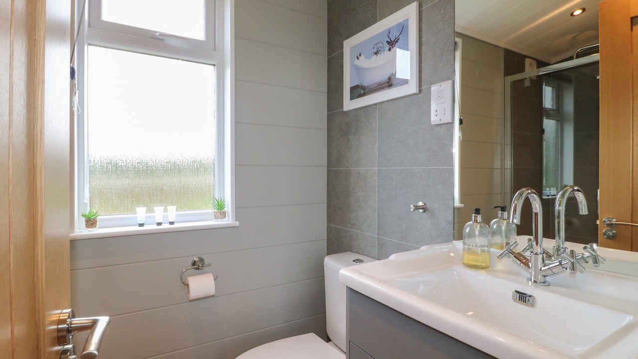 Photo of Bathroom in Newark