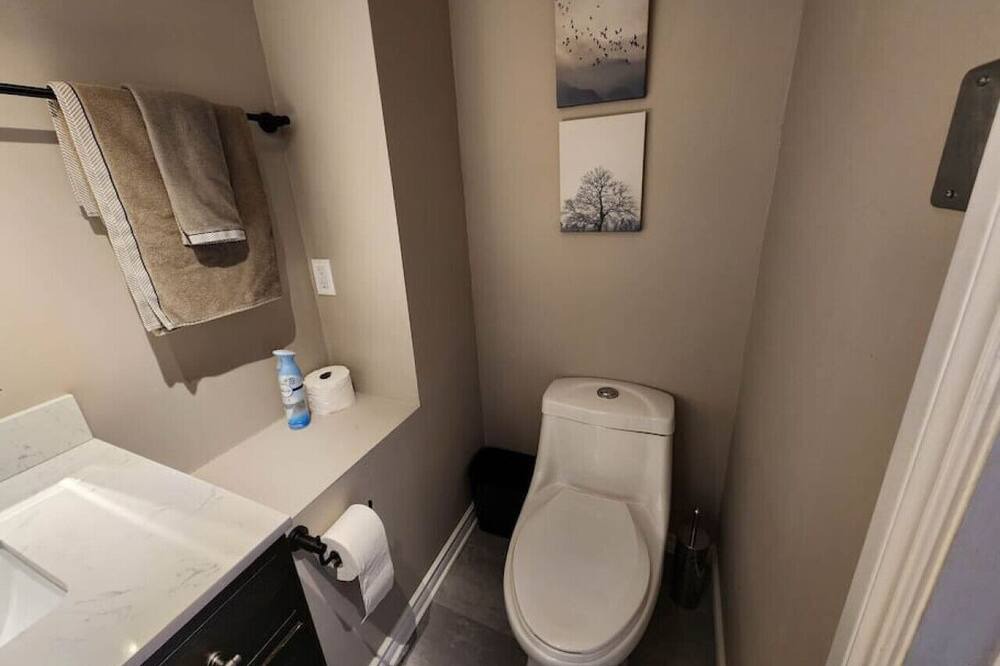 Photo of Bathroom in Plantagenet