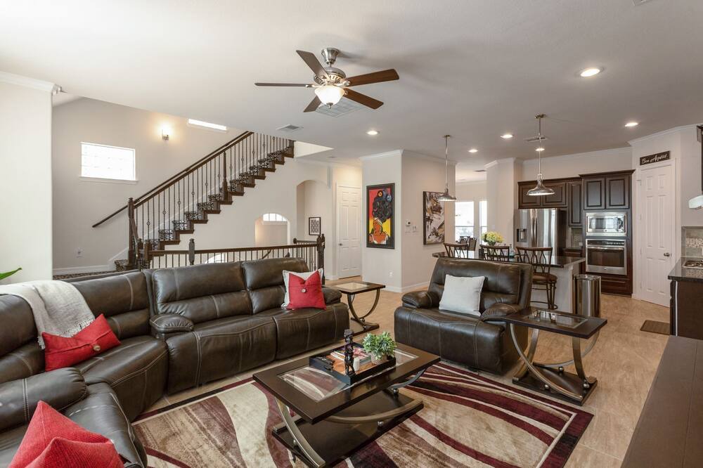 Photo of Livingroom in Spring Shadows