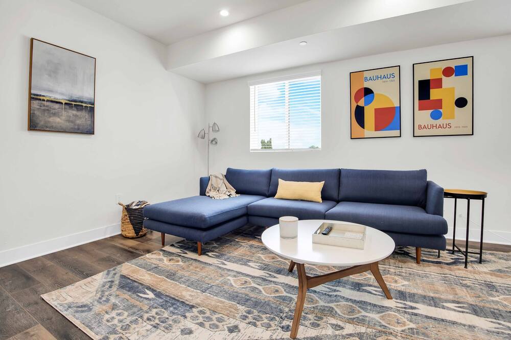 Photo of Livingroom in Westlake