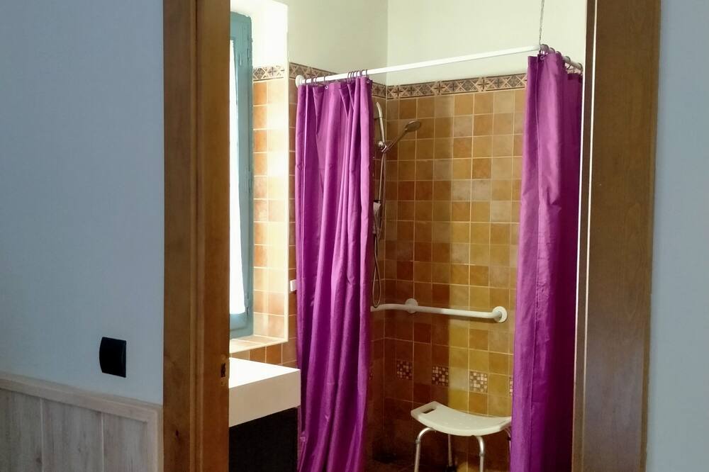 Photo of Bathroom in Tejado