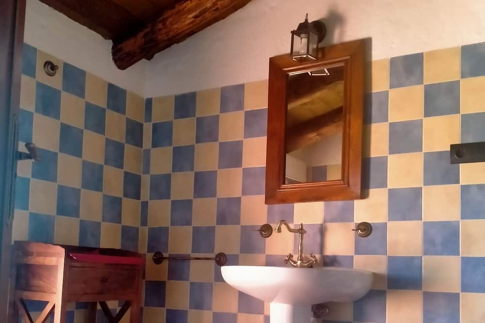 Photo of Bathroom in Tejado