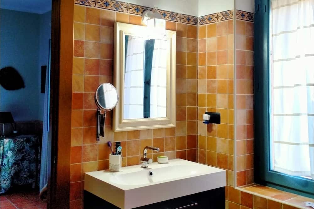 Photo of Bathroom in Tejado