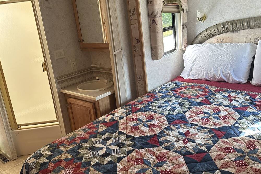 Photo of Bedroom in Warrensburg