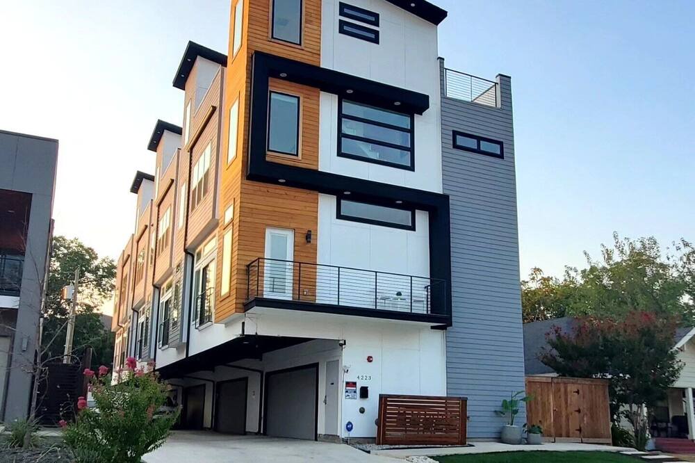 Photo of Outdoor in Old East Dallas