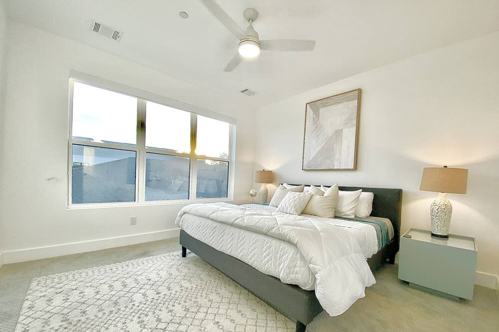 Photo of Bedroom in Old East Dallas