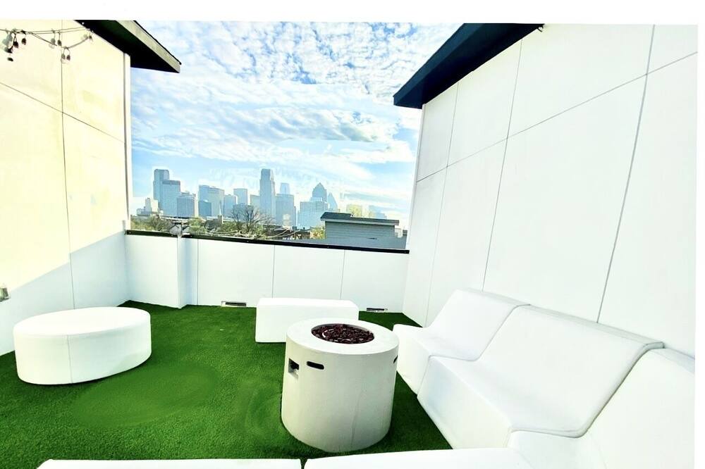 Photo of Bathroom in Old East Dallas