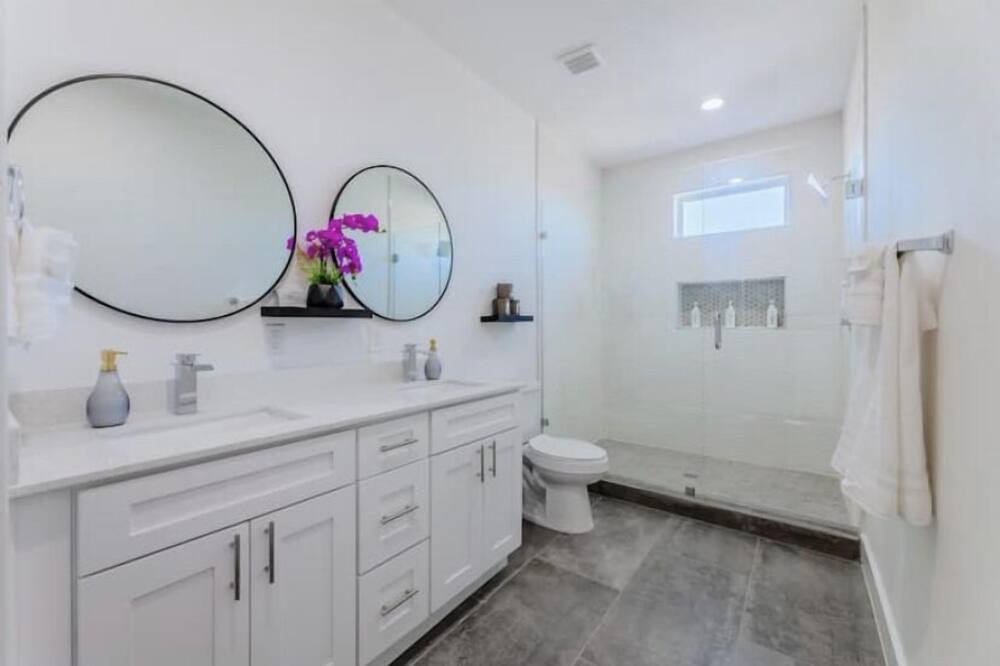 Photo of Bathroom in Old East Dallas