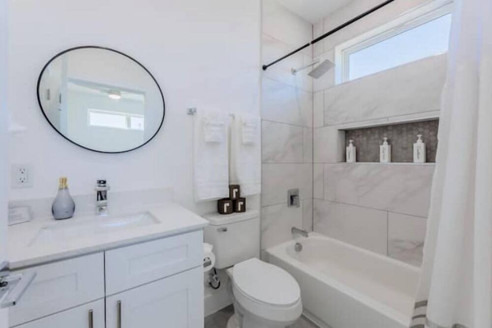Photo of Bathroom in Old East Dallas